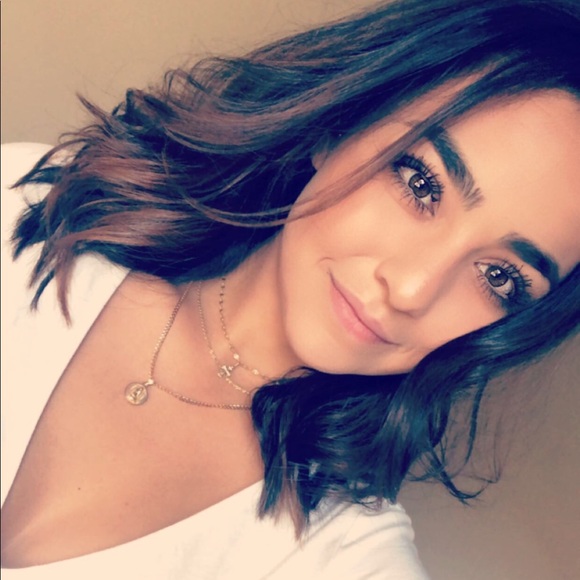 Meet your Posher, Amber - Picture 3 of 5